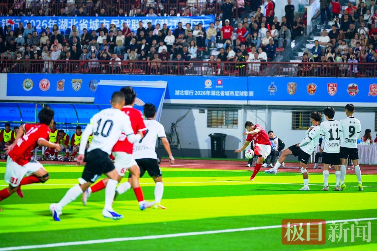 米兰体育app下载-潜江小龙虾1:0“夹”住鄂州武昌鱼，楚超首战告捷